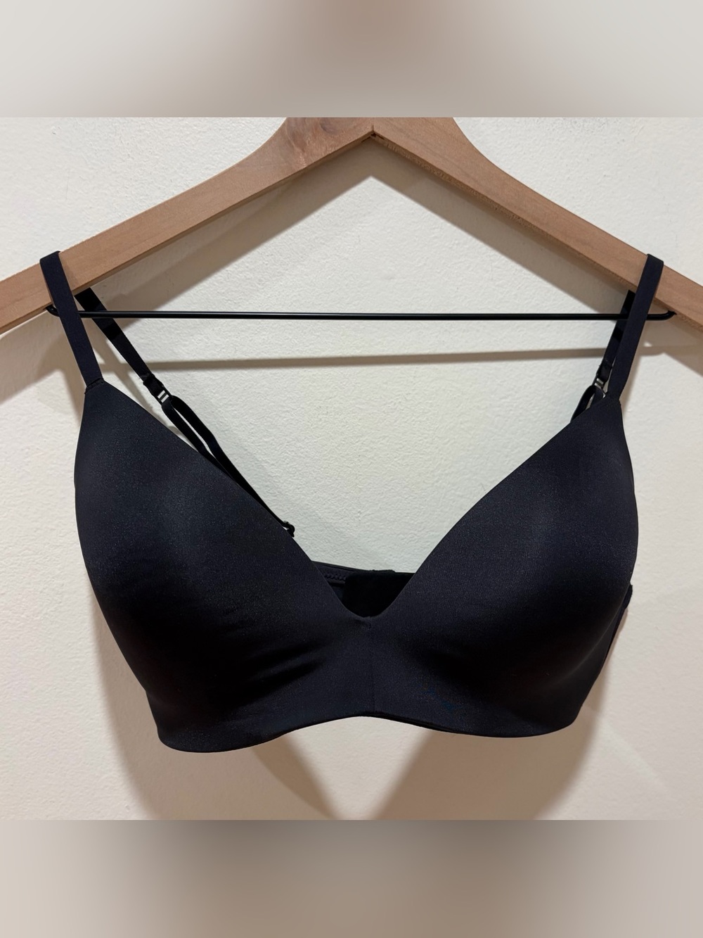 Skims Onyx Black Wireless Form T-Shirt Demi Bra - Women’s Size 34D